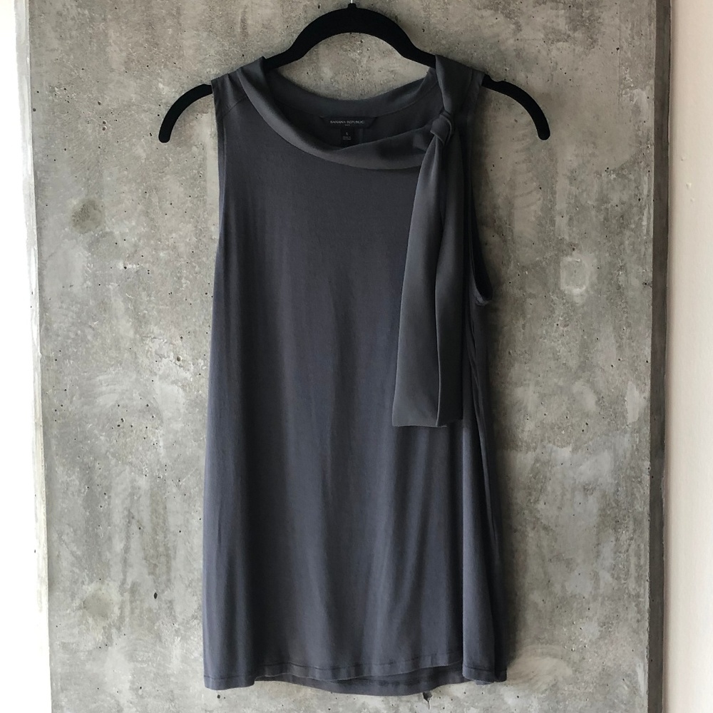 Banana Republic Factory Sleeveless Tie Neck Top